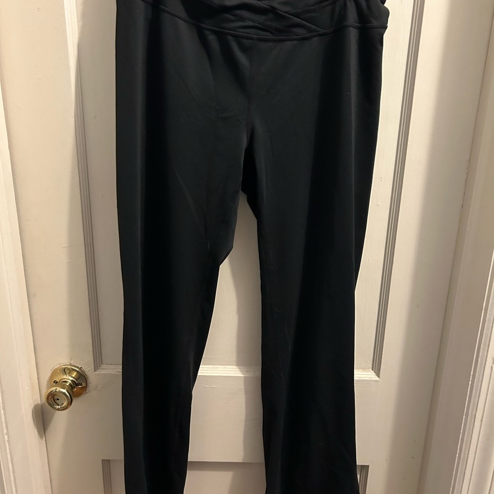 REI bundle of two pull on black straight leg pant medium petite - Picture 2 of 6